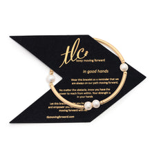 Load image into Gallery viewer, Luxe Pearl - Fresh Water Pearl & Gold Filled Stretch Bangle